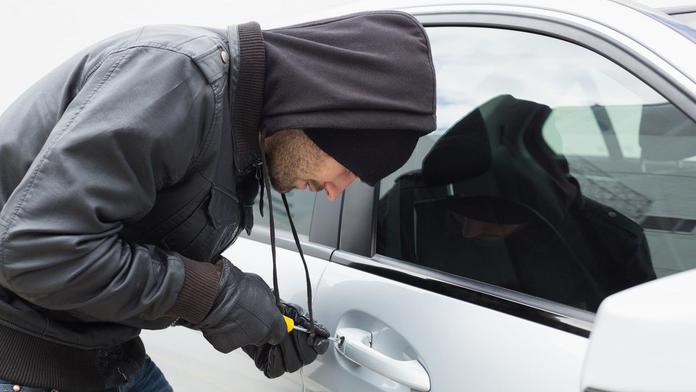 Chraňte auto před zloději a nově také hackery! NÁVOD, jak na to