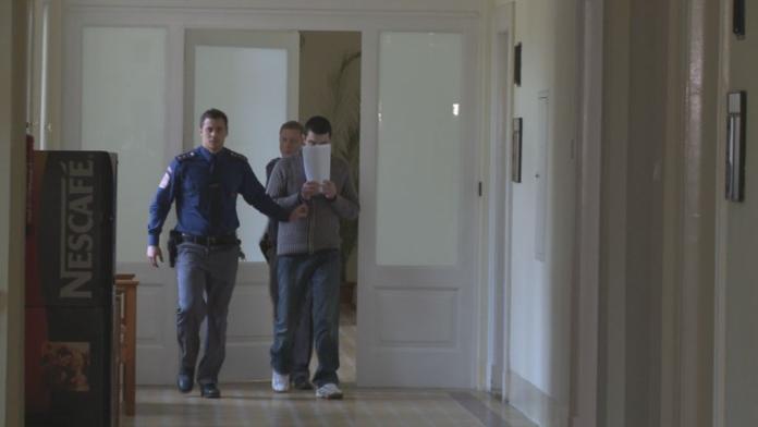 Ujížděl a zranil dva policisty. K lítosti se neměl, tvář skrýval