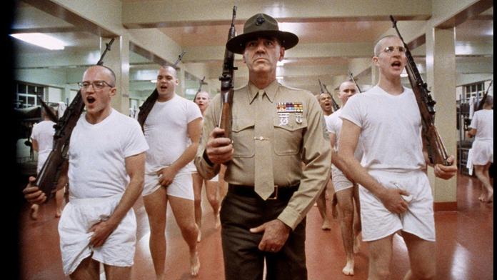 Zemřel herec Ermey! Proslavily ho role generálů, hrál v Olověné vestě