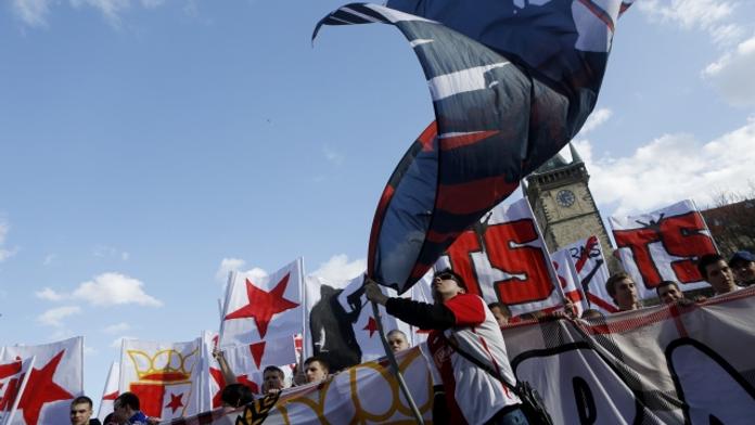 Praha bude červenobílá. Kudy půjde Slavia pochodem na derby?