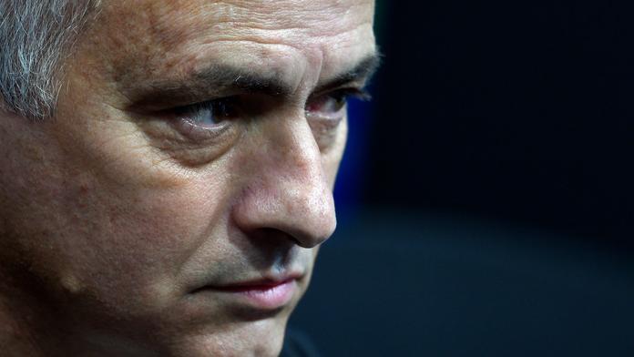 Mourinho si vydělá víc než jeho předchůdce, fanoušci Spurs zuří