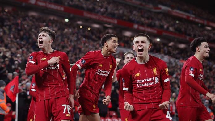 Pokyny od UEFA zní jednoznačně: Ligové soutěže se musí dohrát!