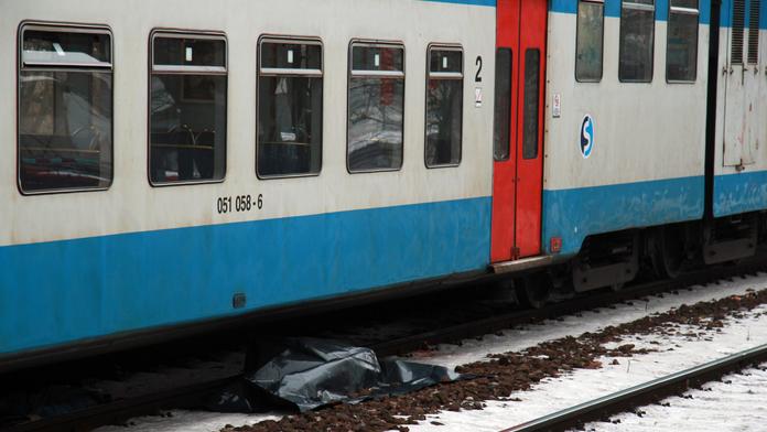 Vlak na Olomoucku zabil ženu (†43), trať byla tři hodiny uzavřená