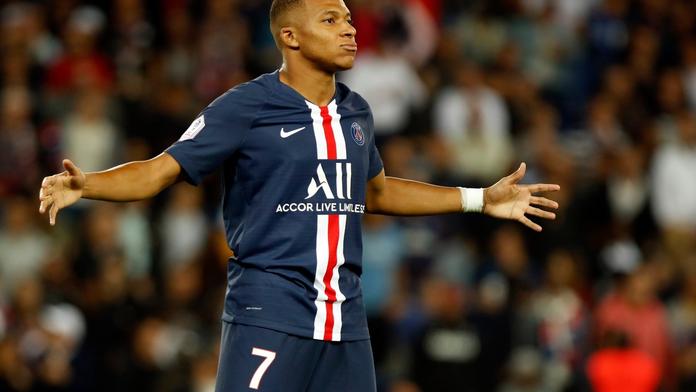 PSG přejelo Toulouse, ale přišlo o Cavaniho s Mbappém