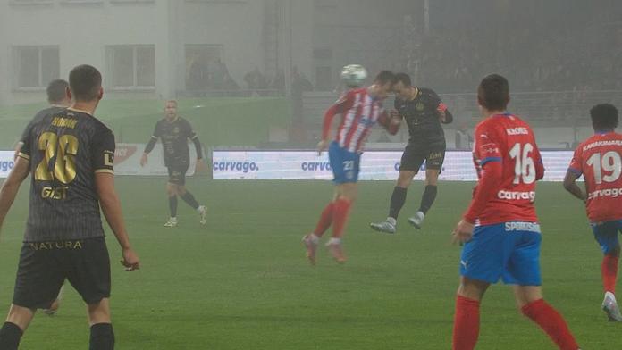 Hradec postoupil do čtvrtfinále MOL Cupu, ale sčítá ztráty. Darida musel do nemocnice