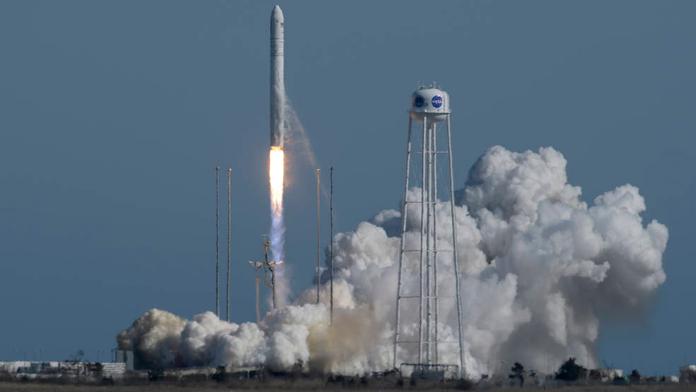 K ISS míří loď Cygnus, na palubě má tuny vybavení