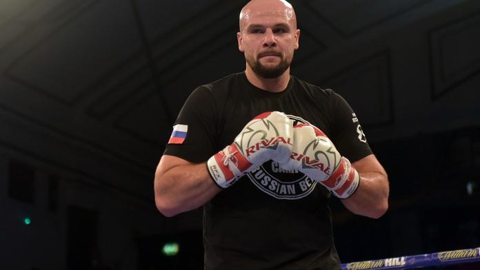 Boxer uspal parťáka. Za tvrdý knockout sklízí vlnu kritiky