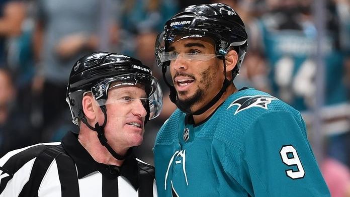 Kane připomněl staré časy NHL: Dluh v casinu, zákeřnost, teď drsná bitka!