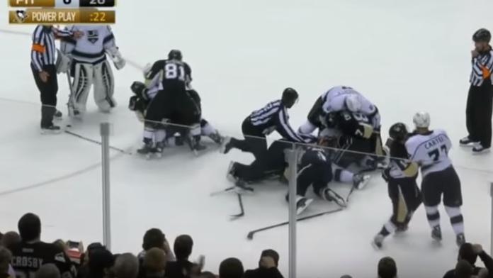 Nejdražší rvačka NHL? Do bitky se zapojily i hvězdy s Crosbym!