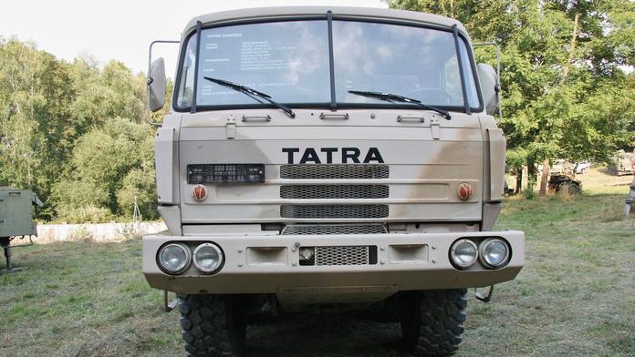 Nehoda Tatry 815 s 16 vojáky! Spadli do potoka, 7 se zranilo