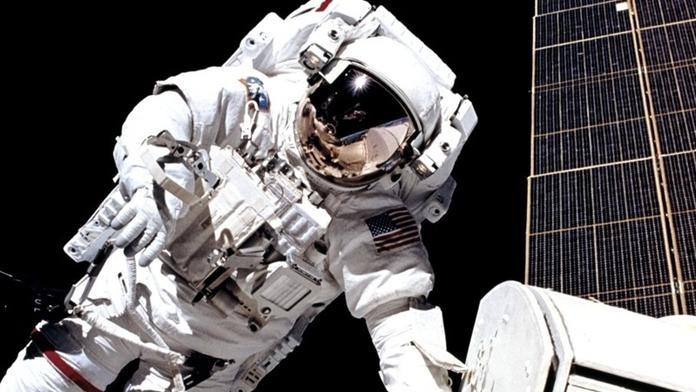Ženu podvedl falešný ruský kosmonaut. Chtěl peníze, aby se mohl vrátit na Zemi