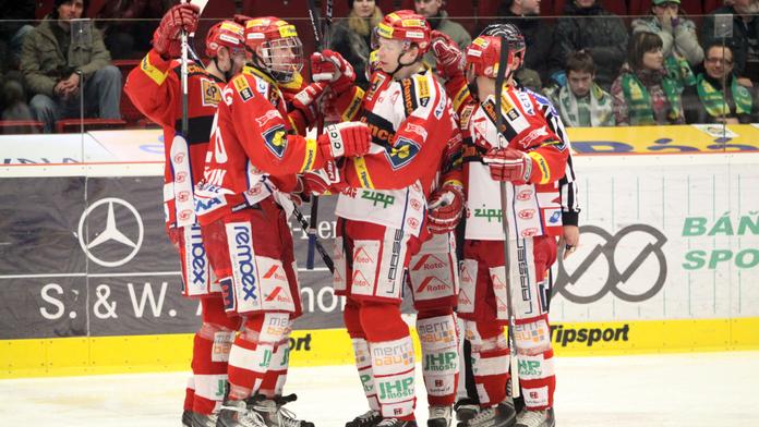 Extraliga: Slavia po třech prohrách skolila Pardubice