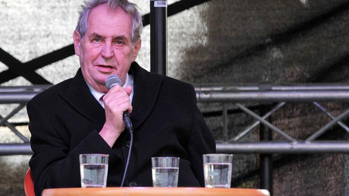 Zeman se omluvil za výrok ve Vídni. Prý to bylo podruhé za 30 let