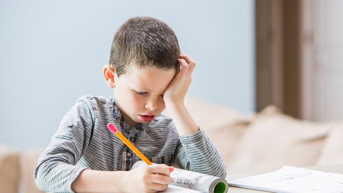 Maminky štve hromada úkolů na jarní prázdniny, děti si prý neodpočinou