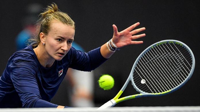 Krejčíková přišla o dlouhou sérii výher, česká bitva pro Bouzkovou