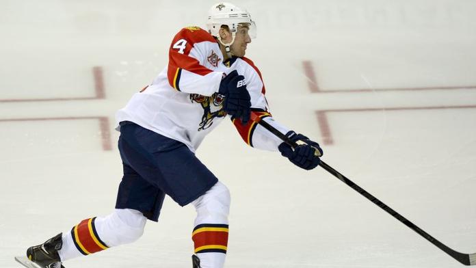 Fleischmann rozhodl přestřelku v Calgary, hokejisté New Jersey padli v prodloužení