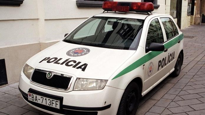 Podivná smrt muže v Bratislavě. Našli ho pobodaného, o vraždu prý nejde
