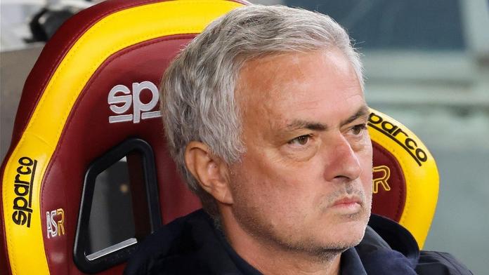 AS Řím na lopatkách? Slavia si to zasloužila, řekl trenér Mourinho