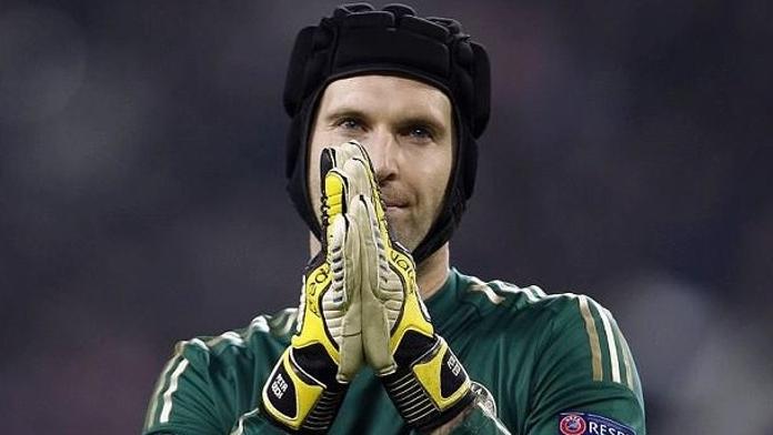 Čech přinese Arsenalu 15 bodů, tvrdí kapitán Chelsea John Terry