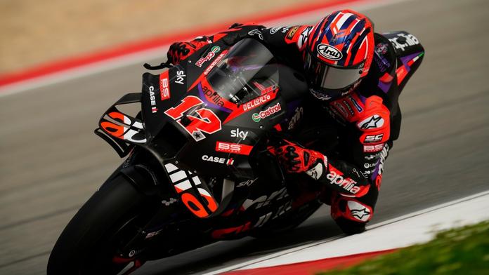 Sprint MotoGP ovládl Viñales, pódium pro Márqueze. Bagnaia čtvrtý