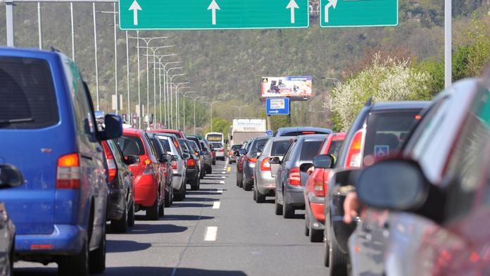 Uzavírky, kam se podíváš: Která auta nesmí předjíždět? SEZNAM