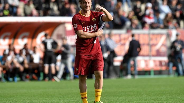 Totti to má stále v noze! Drzost mladíka potrestal parádou