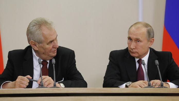 Zemanova slova o Putinovi rozběsnila Rusy. Vyhrožují invazí do Česka