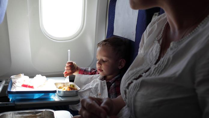 U kterých aerolinek si za jídlo během letu připlatíte? PŘEHLED