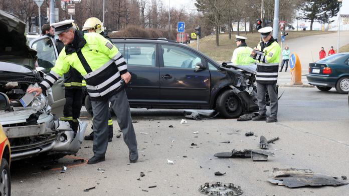 Pražský okruh zkolaboval, u Jinočan se střetlo OSM AUT!
