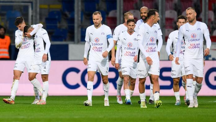 Přátelák Slovácka: Hráči se zlobí, sudí si vymýšlel penalty. Prý šlo o sázky