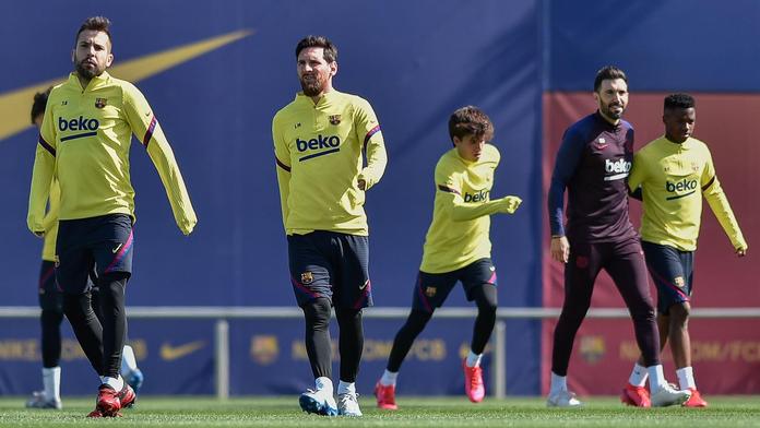 Messi a spol. se vrací na hřiště! Španělská vláda povolila trénink