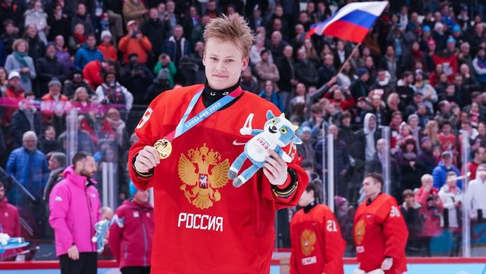 Šestnáctiletý supertalent zářil v KHL! Dal dva góly a přidal asistenci