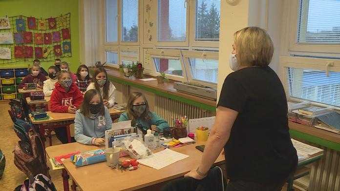 Už zítra další rozvolňování. Školní PES na 3. stupni přináší změny. PŘEHLED