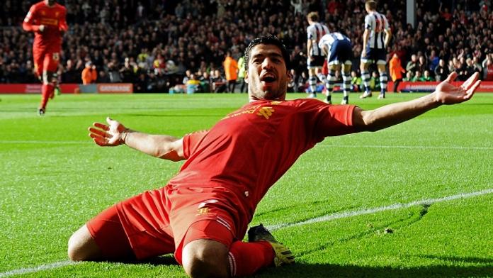 Jak oživit hru Liverpoolu? Vrátit by se mohl po letech Suárez