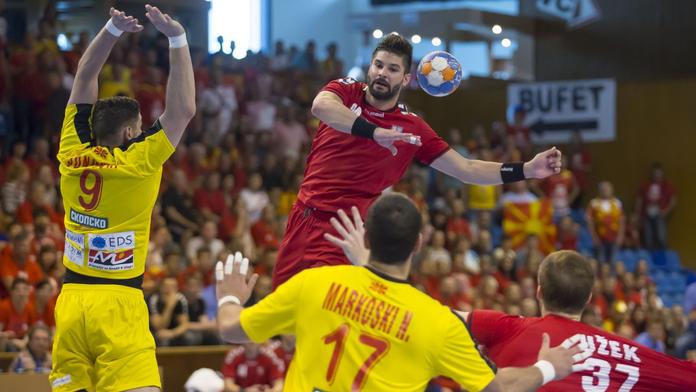 Skandálních 12 sedmiček: Házenkáři podlehli v boji o MS sudím