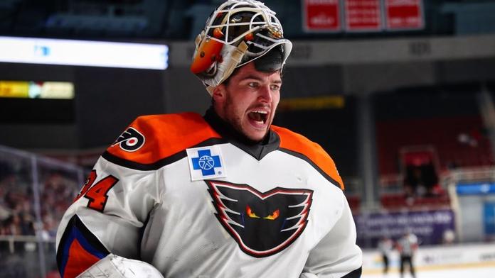Gólman musel chytit 94 střel! Hrál se nejdelší zápas historie AHL