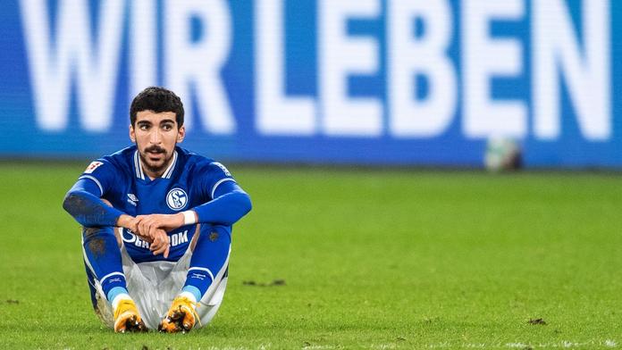 Schalke padlo v závěru, sérii Unionu přerušilo Lipsko. Slaví i Bayern