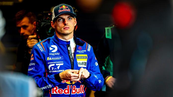 Schyluje se k bombastické změně? Verstappen prý tajně jedná s McLarenem
