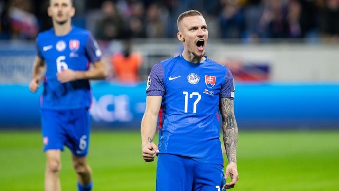 Haraslín režíroval výhru nad Islandem, Slováci slaví postup na EURO
