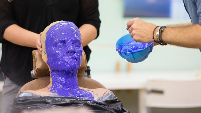 Tohle je další účastník Tváře! Poznáte, kdo je pod maskou?