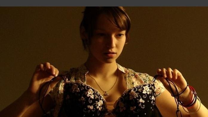 Příběh zneužívané dívky získal ocenění. FILM TATÍNKOVA HOLČIČKA