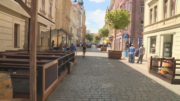 "Jako za nesvobody." Omezit hotely a restaurace bylo nezákonné, řekl soud
