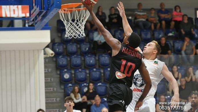 Obrovské překvapení v basketbalové NBL. Nymburk po roce prohrál
