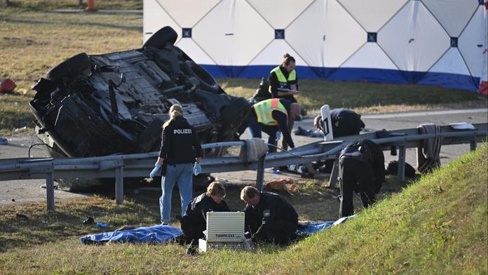 V Německu havarovalo auto s migranty