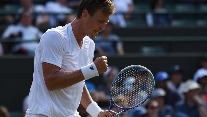 Berdych postoupil do semifinále Wimbledonu! Porazil Pouillea