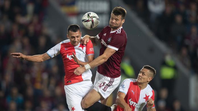 Pražská S jdou do boje: Sparta bez klíčového beka, Slavia před fanoušky