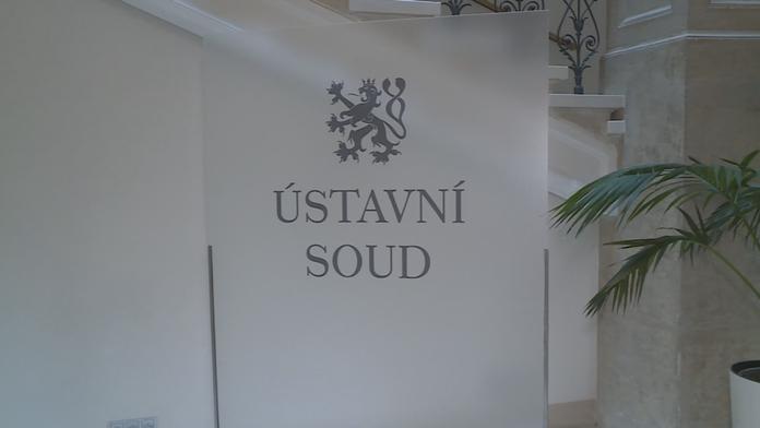 Žena trpí po operaci obřími problémy, teď se jí zastal Ústavní soud