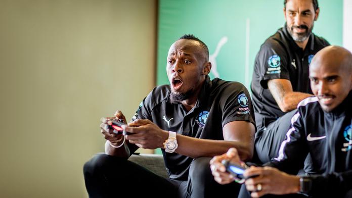 Usain Bolt nebo Robbie Williams hráli FIFU ve prospěch charity