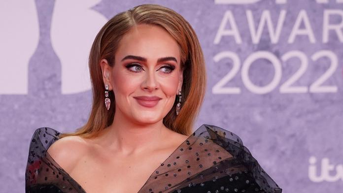 Zpěvačka Adele nalákala fanoušky na nové album. Pak přišlo zklamání