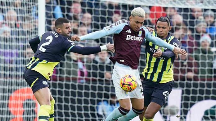 Manchester City se dál topí v krizi. Prohrál i s Aston Villou
